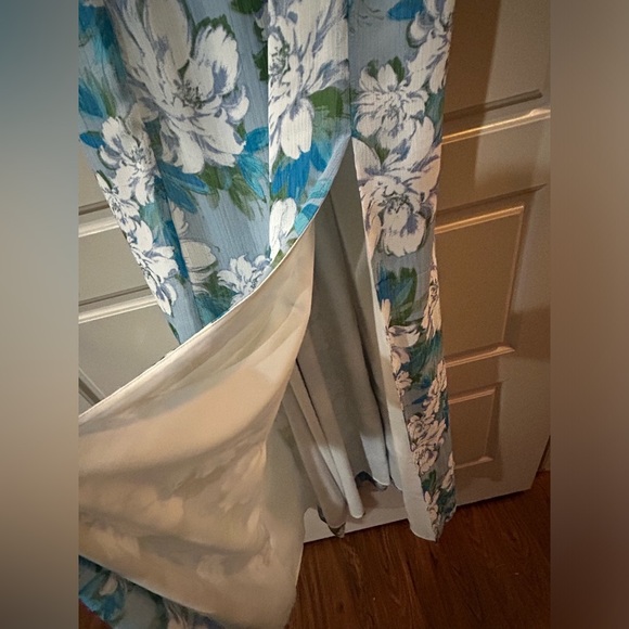 NEW! Lulu’s Sensational Spring Light Blue Floral Print Ruffled Maxi Dress 🌷 - Picture 13 of 13